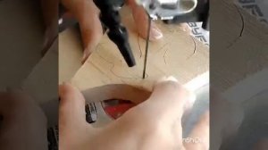 Выпиливание на лобзиковом станке