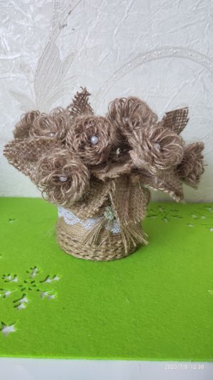 Как сделать банку с цветами из мешковины и джута.mp4