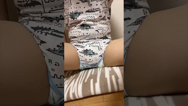 おむつとロンパース??