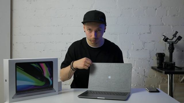 Распаковка нового MacBook Pro 13 M1 2020 смотреть онлайн