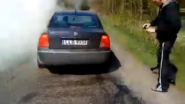 Passat B5 16 101KM palenie gumy