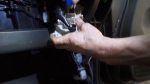 Nissan Pathfinder не работает магнитола мотор отопителя не выключается
