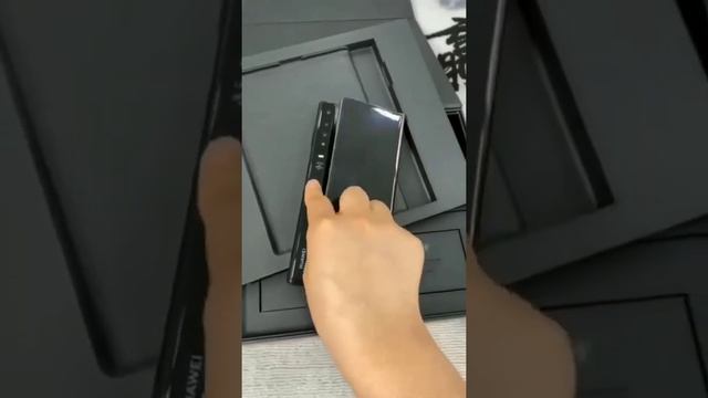 Huawei Mate XS Foldable ??