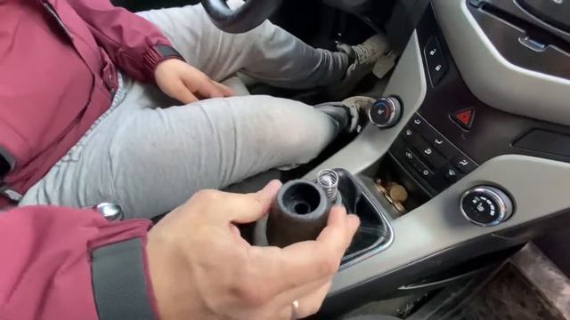 Замена ручки кпп Шевроле круз #кпп #круз смотреть онлайн