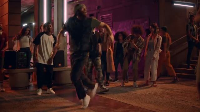 #JBL Guide: JBL Pulse 4 | Light it Up - 2019 Buying Guide смотреть онлайн