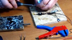 Модернизация и ремонт фонаря "Фотон".  Замена батареек на аккумуляторы 18650!