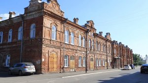 "По улочкам Бийска": здание общественного городского собрания (Бийское телевидение)