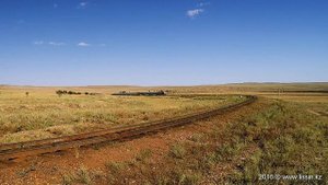 ТЭ33A-0277 с поездом №352 Защита - Алматы, Сарыозек, 27.08.16г.