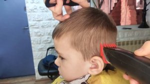 Детская короткая стрижка // Как подстричь ребёнка в школу? // Коротко стрижем ребёнка самостоятельн