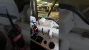 Как багаж попадает в самолёт? Я покажу