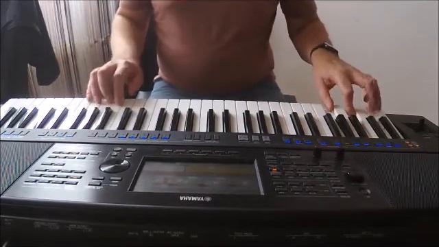 Get Lucky - Daft Punk cover on Yamaha PSR SX900 смотреть онлайн