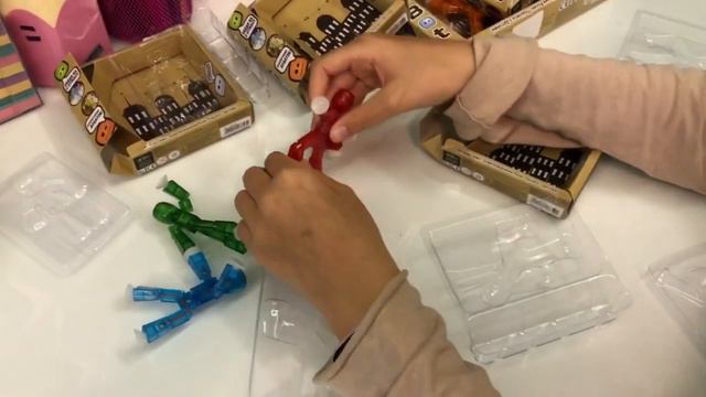 Чудесные #stikbot стикботы/распаковываем/рассматриваем