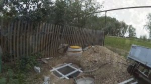 Делаю кессон для колодца - из сломанного бетонного кольца.
