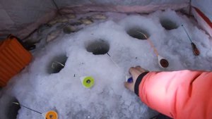 Ловля Крупного КАРАСЯ Зимой со льда! Ночная рыбалка! БЕШЕНЫЙ КЛЕВ КАРАСЯ! Зимняя рыбалка 2020-2021