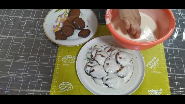 Торт черепаха со сметанным кремом .