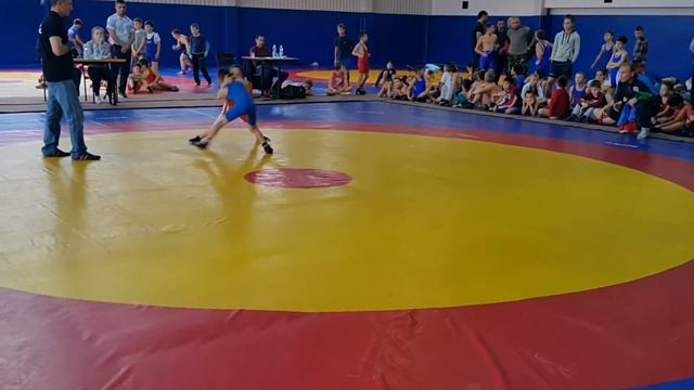 Настоящий тренер (вольная борьба) смотреть онлайн