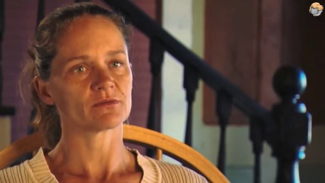 Женщину спасла бездомная собака из автокатастрофы. Он тащит ее более чем на 100 футов смотреть онлайн