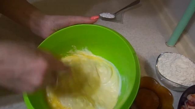 Сочный пирог с копченостями и капустой. На скорую руку! смотреть онлайн