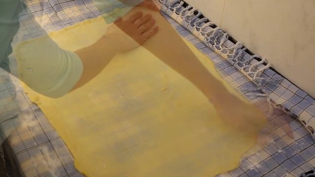 Невероятно вкусный Штрудель с лососем, шпинатом и сыром/вытяжное тесто/фило