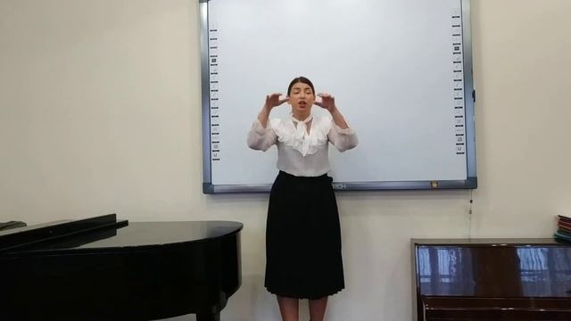 диригує Анна Сидоренко,студентка 4курсу,викл.Погоріла Л.М,конц. Демешко О. І.