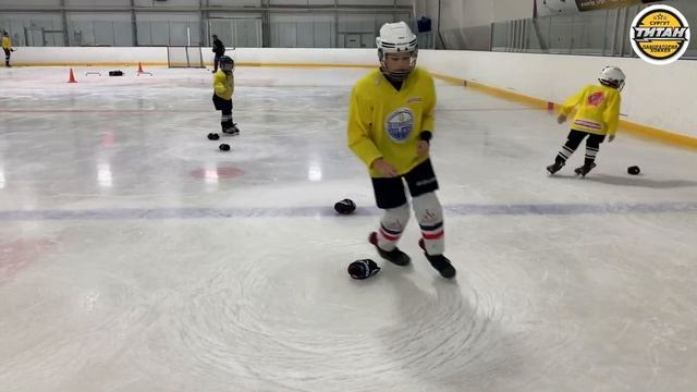 РАБОТА С РЕБРАМИ КОНЬКОВ - Секреты хоккейного катания смотреть онлайн