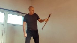 Упражнения с гимнастической палкой   7 Переброс из за плеча   Серх