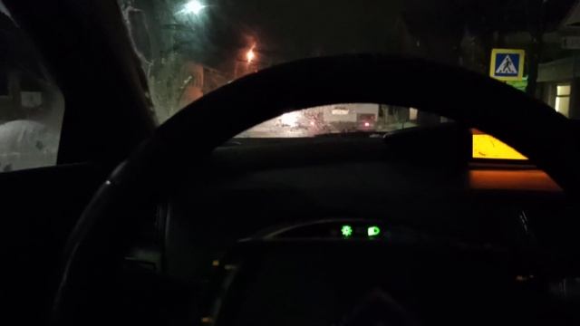 Ситроен С4, Пежо 308. Не хлопайте сильно дверью! Замок может перестать закрывать дверь. смотреть онлайн