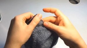 МК. Простой блестящий джемпер спицами. Реглан сверху. Без швов.