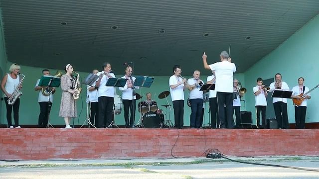 Выступление муниципального духового оркестра в парке культуры и отдыха. 15.08 г. Горишние Плавни. смотреть онлайн