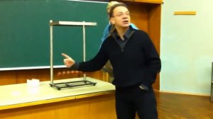 Эксперимент по физике 5. Закон сохранения импульса.