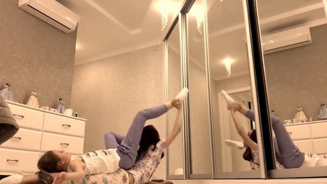 05 - Yoga Challenges 2 Teen Girls Funny - Йога челлендж  - Desafio da yoga - Girls Gymnastics..mp4