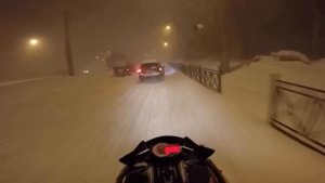 На снегоходе по городу
