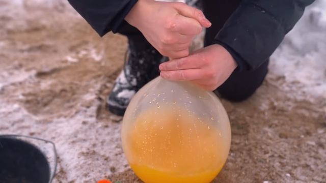 Experiment: Coca Cola, Fanta, Sprite vs Mentos in the Hole Underground смотреть онлайн