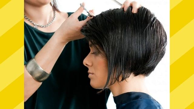 ЖЕНСКИЕ СТРИЖКИ, ВЫПОЛНЕННЫЕ БРИТВОЙ / КАК ВЫГЛЯДЯТ/КОМУ ПОДХОДЯТ/WOMEN'S HAIRCUTS MADE WITH A RAZO смотреть онлайн