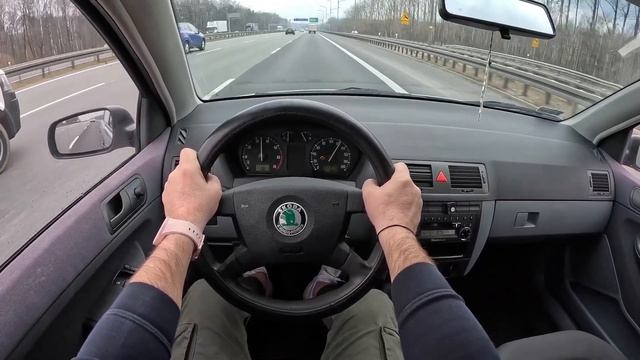 ТЕСТ ДРАЙ 20 ЛЕТНЕЙ ШКОДА ФАБИЯ(1.4 68 Л.С./HP)POV TEST DRIVE SKODA FABIA смотреть онлайн