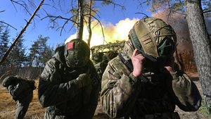 Войска РФ ударили в Николаеве по отелю с наемниками и заводу