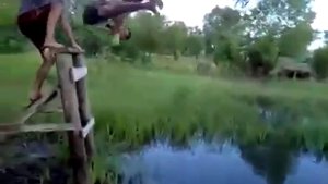 дебил на тарзанке