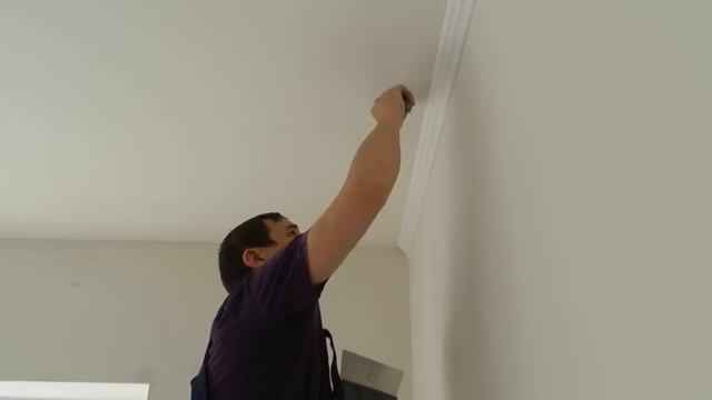 Монтаж потолочного плинтуса (багет) смотреть онлайн