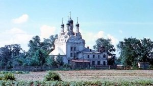 Детский хор поет песнопение Отче наш в селе Тайнинском (Мытищи)