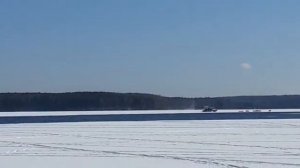 Льдину с рыбаками оторвало на Белоярском водохранилище. ( присутствует мат)