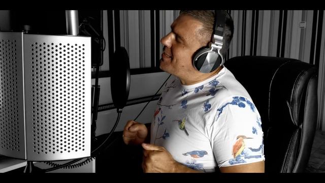 Един човек много богат (cover by Mincho Minchev) Минчо Минчев смотреть онлайн