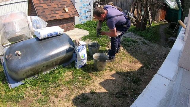 Кладка газобетона. Второй ряд!Теперь точно ,строители мне не нужны,Сам Всё Сделаю. смотреть онлайн