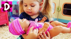 Кукла Беби Бон ПОДДЕЛКА! Описалась, Воняет и не Плачет Видео для Детей Куклы Пупсики Baby Born doll