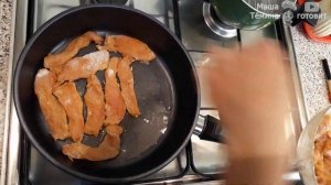 КУРИНАЯ ГРУДКА ПОД СОУСОМ БЕШАМЕЛЬ ИЛИ ФРИКАСЕ ИЗ КУРИЦЫ??