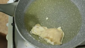 Рыба в кляре с соусом/быстрый перекус/Battered fish with sauce
