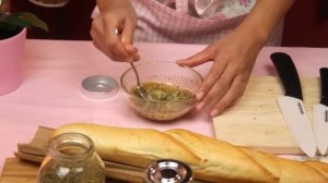 Рецепт Как приготовить Чесночный Багет - Готовим с Хоней