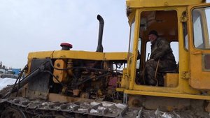 Бульдозер Т-170 двигатель на минимальных оборотах