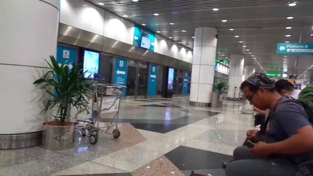 Станция KLIA в аэропорту Куала-Лумпур смотреть онлайн