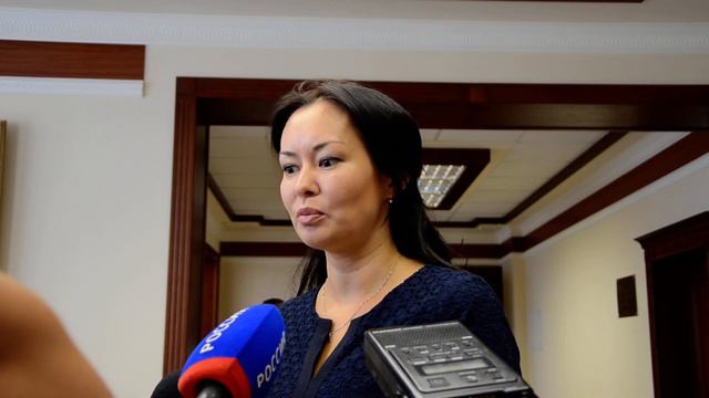 29.05.2014 г. Подход к прессе зам. Руководителя Администрации Главы РК Б. Городовиковой смотреть онлайн