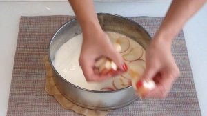 Шарлотка с яблоками. Вкусный яблочный пирог на молоке.